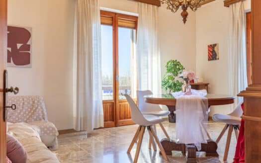 Appartamento luminoso ad Arbia
